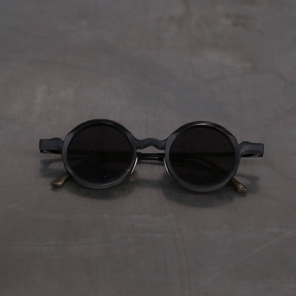 Rigards x UMA WANG joint RG00UW18 series horn wire cutting handmade glasses RG-RG00UW18-SJHBKSH random black and white frame dark gray lens